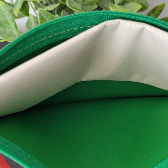 NWOT Kate Spade Watermelon Wristlet - Picture 4 of 4